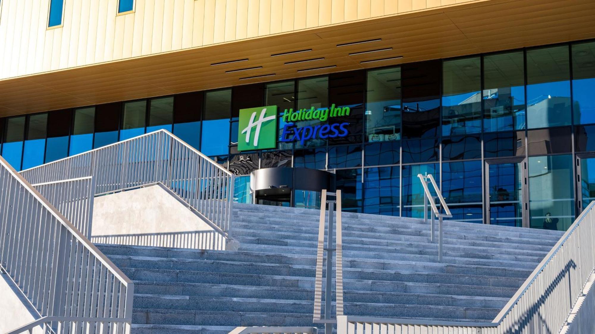 Holiday Inn Express - Nice - Grand Arenas By Ihg Bagian luar foto